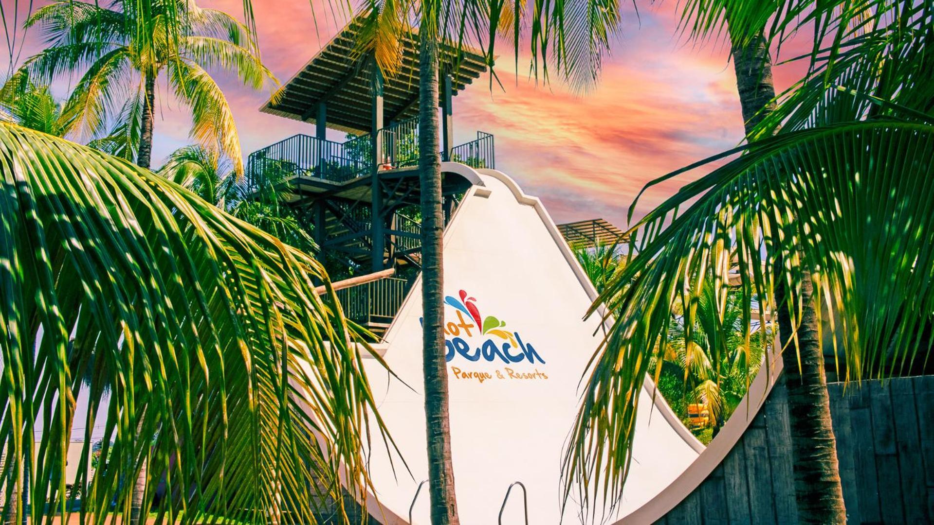 Hot Beach Resort Olímpia Buitenkant foto Splash Island